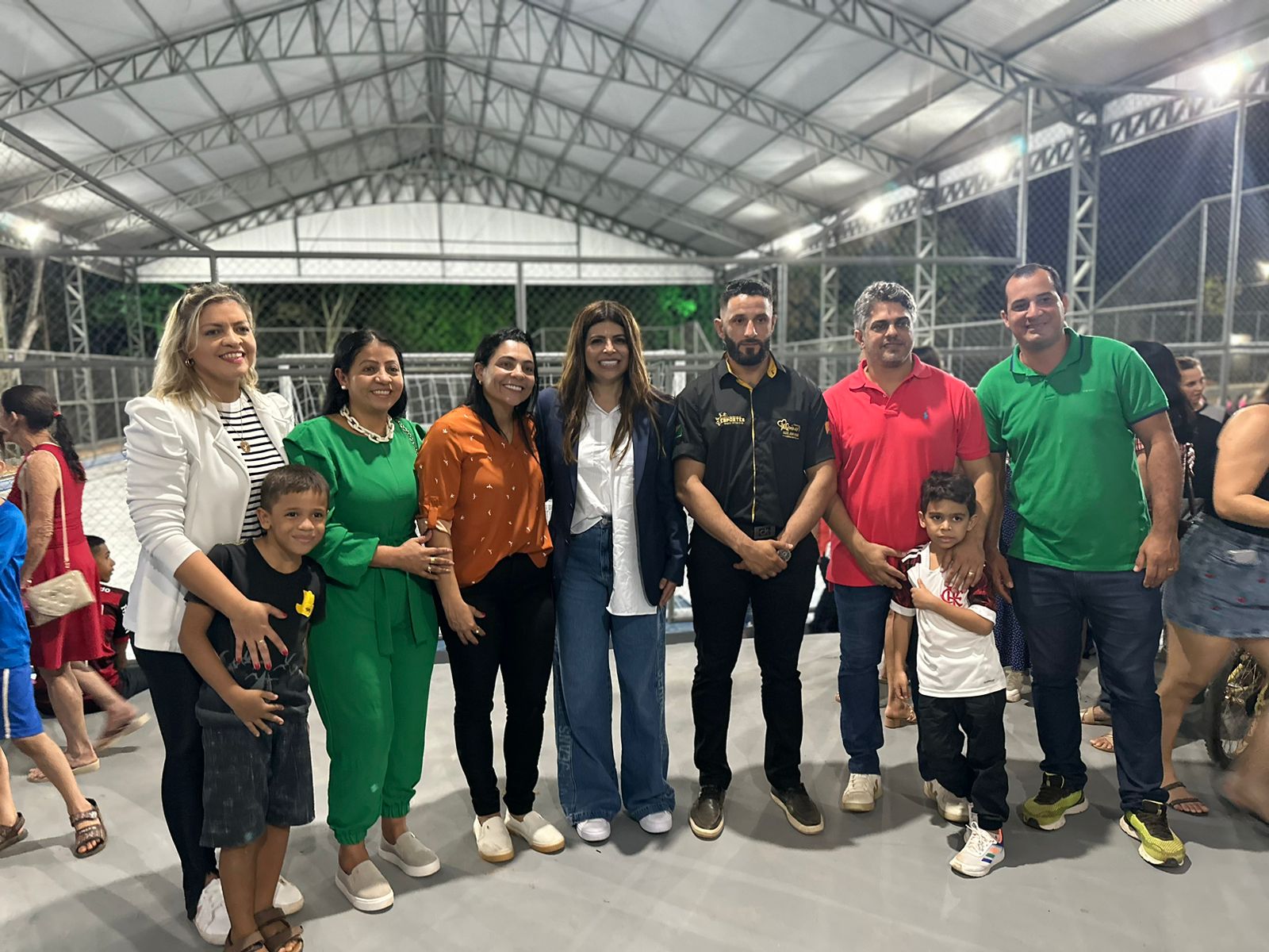 Praça da Juventude: Senador Guiomard recebe Antônia Lúcia com festa