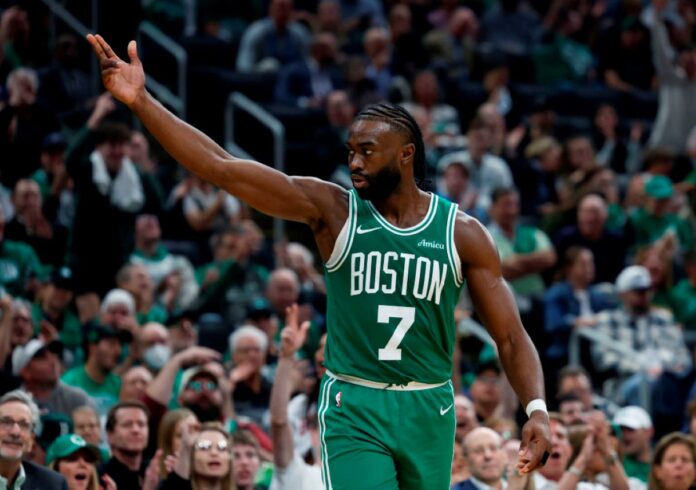 jaylen-brown-comemora-aniversario-e-vitoria-dos-celtics-na-nba