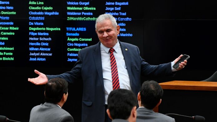 relator-do-orcamento-apresenta-projeto-sobre-emendas-parlamentares