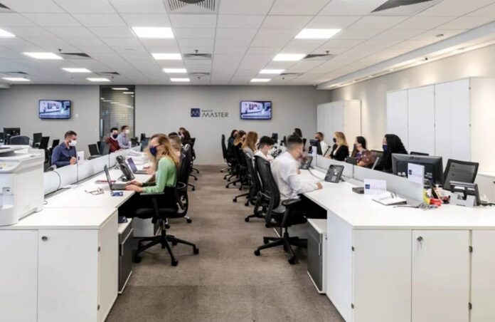 agora-mantem-negociacao-de-ativos-do-master.-suspensao-e-fake-news