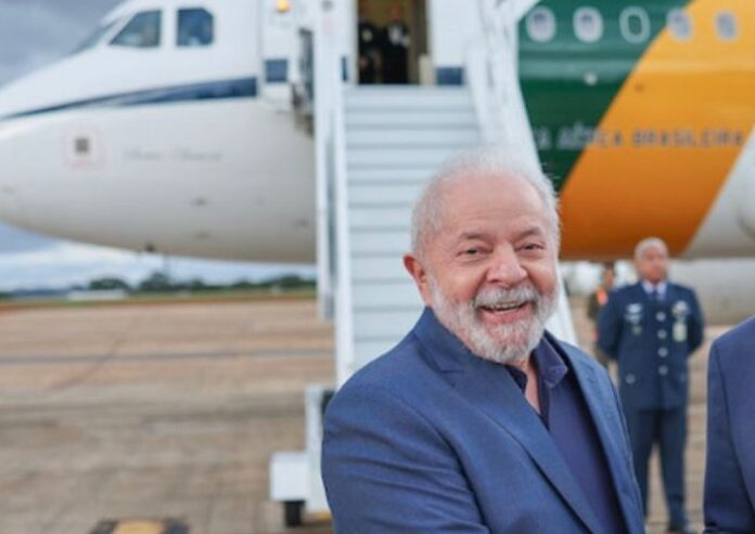 viagens-de-lula-ao-exterior-sao-desaprovadas-por-50,4%,-diz-pesquisa