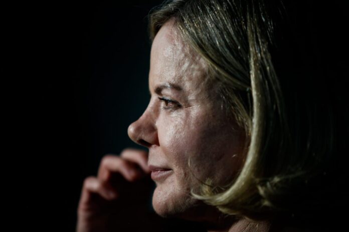 a-uma-semana-do-copom,-gleisi-diz-que-taxa-de-juros-e-“indecente”