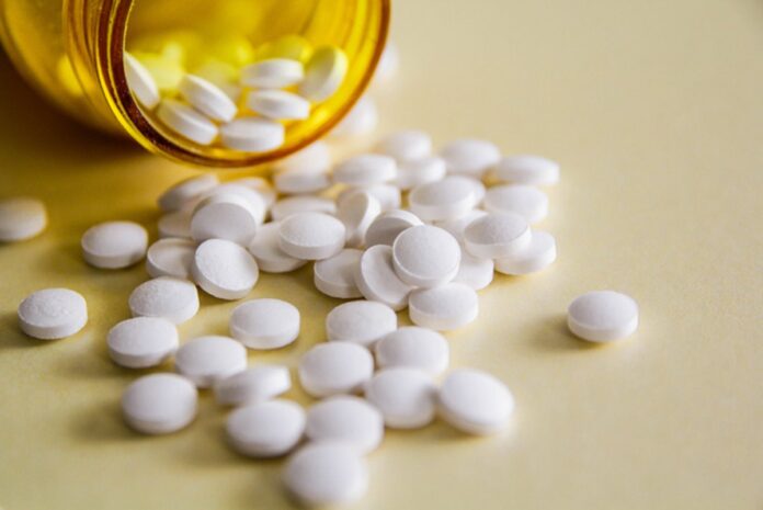 cortar-comprimido-ao-meio-equivale-a-tomar-meia-dose?-entenda