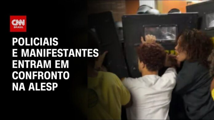 em-40-segundos,-deputados-aprovam-pec-que-permite-reeleicao-do-presidente-da-alesp