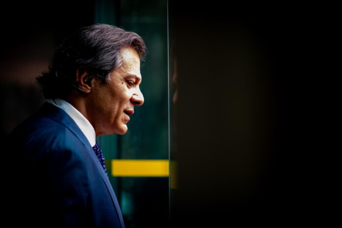 corte-de-gastos:-casa-civil-e-fazenda-chegam-a-consenso,-diz-haddad
