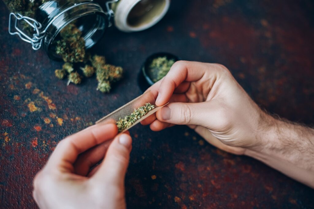 maconha-esta-associada-a-mudancas-na-estrutura-cerebral,-sugere-estudo