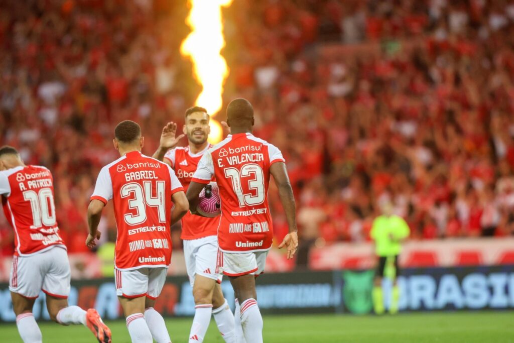 internacional-supera-palmeiras-e-tem-maior-serie-invicta-da-serie-a
