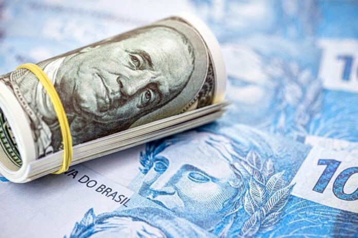 dolar-opera-em-alta-nesta-sexta-e-bate-r$-5,82