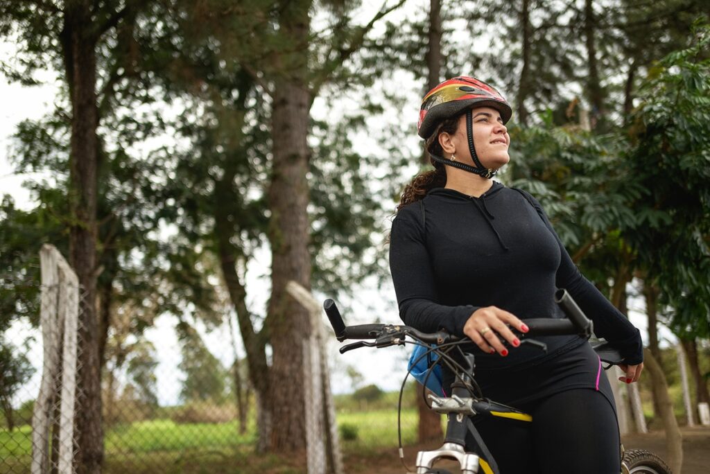 pedalar-ajuda-a-evitar-e-combater-artrose-nos-joelhos,-aponta-estudo