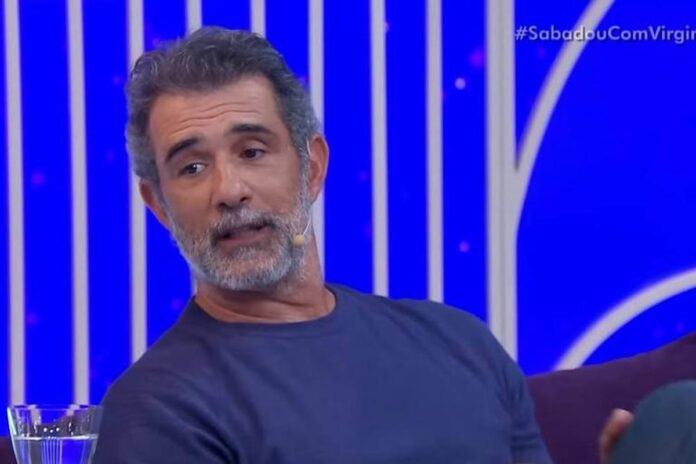 marcos-pasquim-diz-que-beijo-lesbico-deixou-clima-de-novela-esquisito