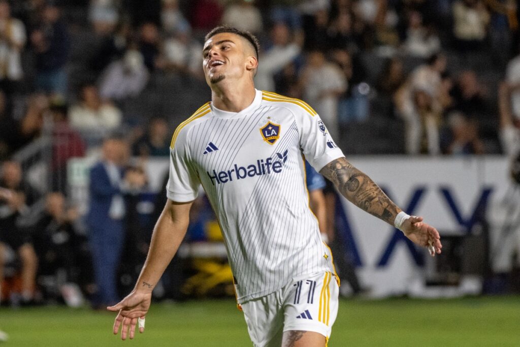 ex-vasco-supera-suarez-e-e-eleito-melhor-contratacao-da-mls-em-2024