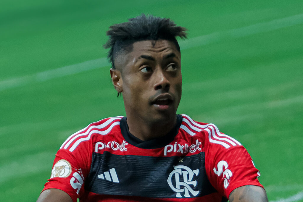 flamengo-decide-nao-afastar-bruno-henrique.-confira-comunicado