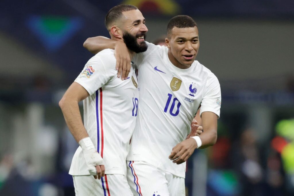 idolo-do-real-aponta-problema-de-mbappe:-“tem-que-aceitar-que-e-um-9”