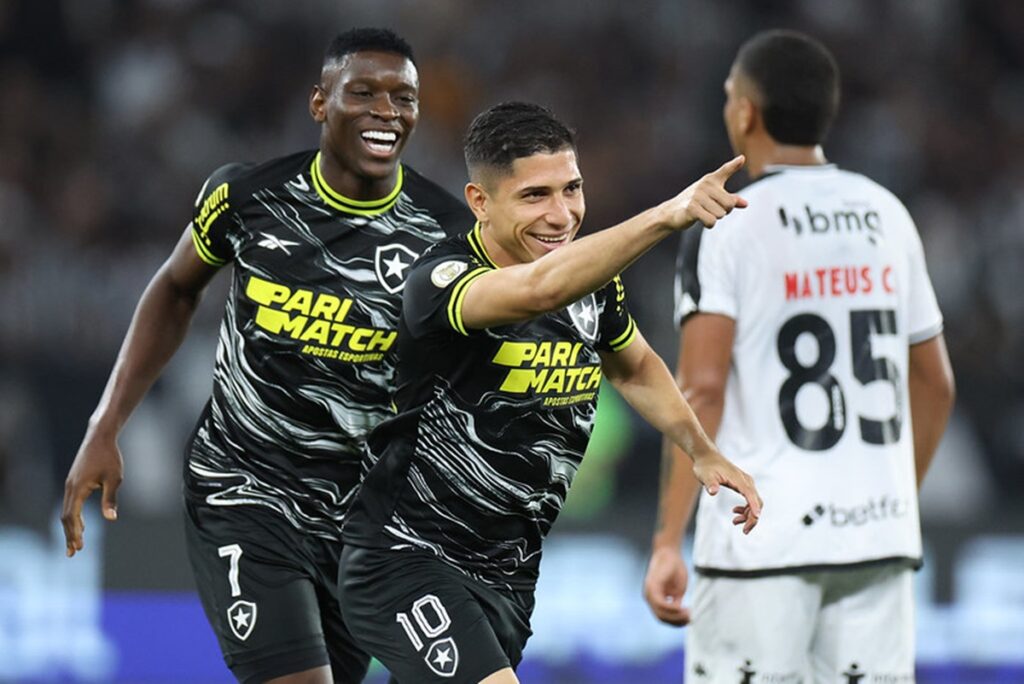 botafogo-bate-vasco-e-abre-vantagem-no-topo.-veja-outros-resultados