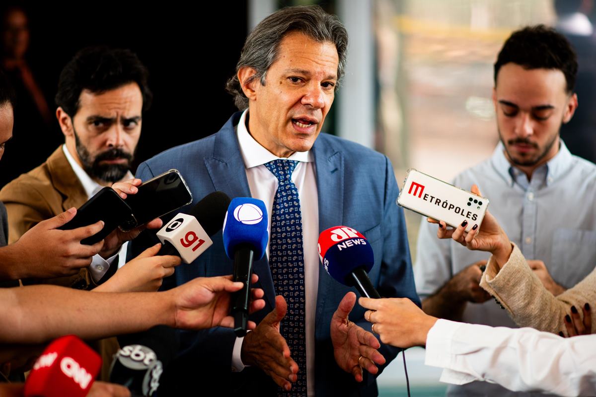 “dia-amanheceu-tenso”,-diz-haddad-apos-trump-ser-eleito-nos-eua