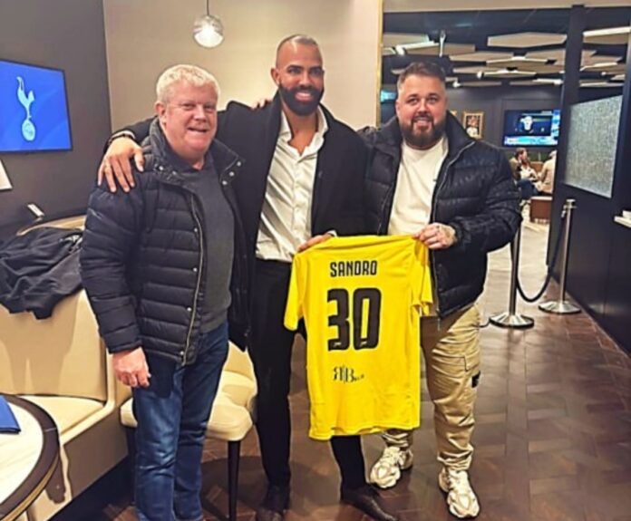 volante-ex-selecao-e-anunciado-por-time-da-setima-divisao-inglesa