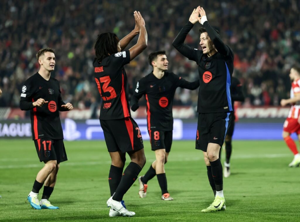 com-gol-de-raphinha,-barcelona-goleia-estrela-vermelha-na-champions