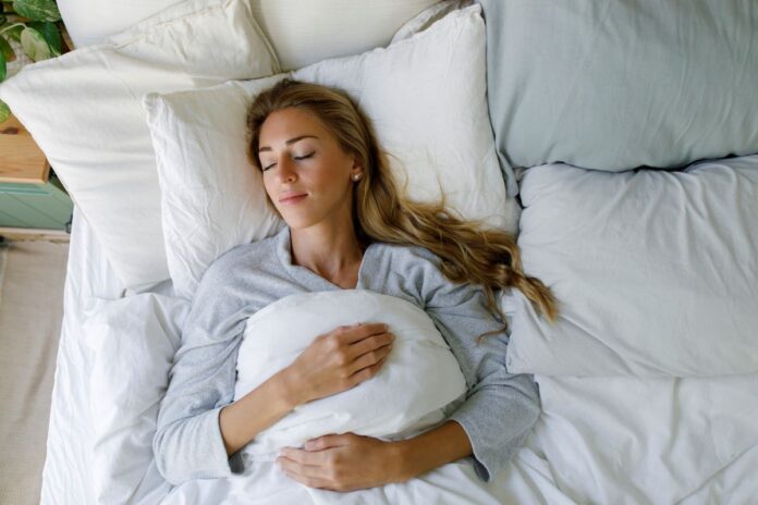 dormir-menos-do-que-o-necessario-afeta-o-humor-e-piora-a-ansiedade