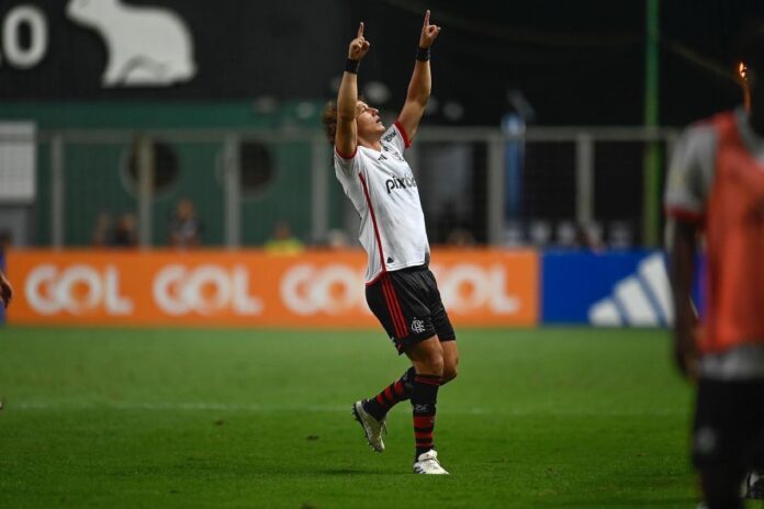 david-luiz-explica-gol-“malandro”-contra-o-cruzeiro.-assista-ao-lance