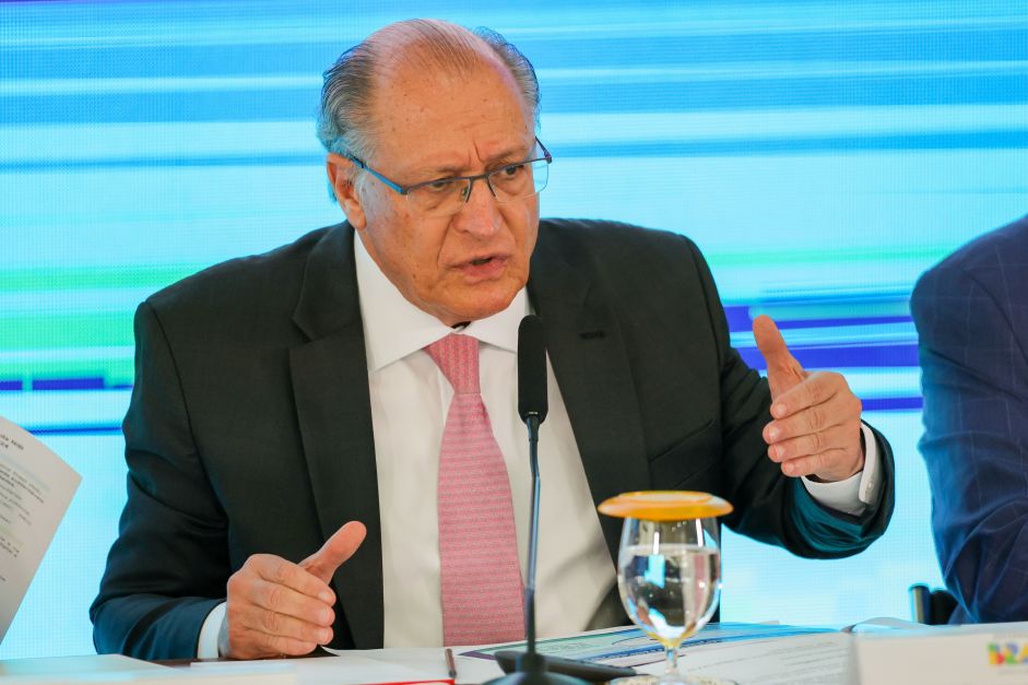 “tem-tudo-pra-crescer”,-diz-alckmin-sobre-relacoes-comerciais-com-eua-apos-vitoria-de-trump