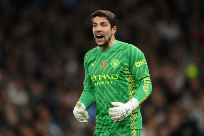 aos-32-anos,-goleiro-do-city-recebe-primeira-convocacao-para-selecao