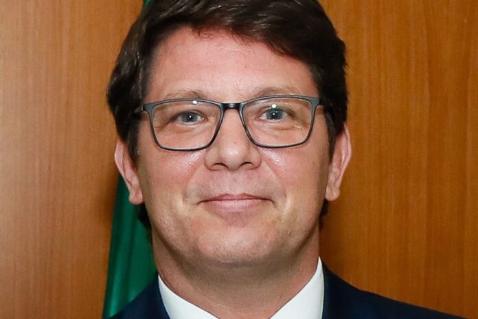 mario-frias:-entenda-o-que-e-trombose-arterial-e-quais-sao-os-riscos
