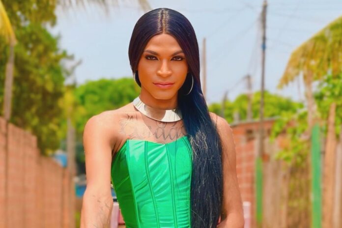 cantora-trans-santrosa-e-encontrada-morta;-policia-investiga