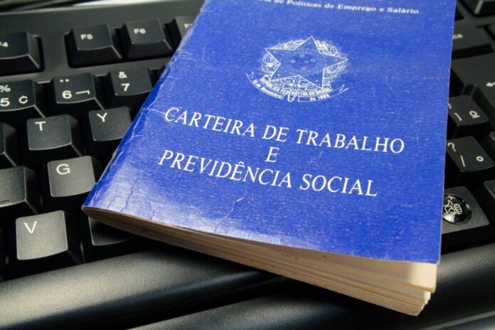 ministerio-do-trabalho-diz-que-reducao-da-jornada-de-44h-semanais-e-“plenamente-possivel-e-saudavel”