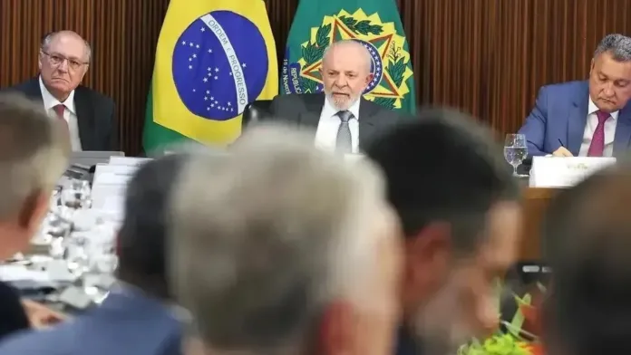 apesar-de-amplo-apoio-petista,-governo-ainda-nao-encampa-pec-pelo-fim-da-escala-6×1