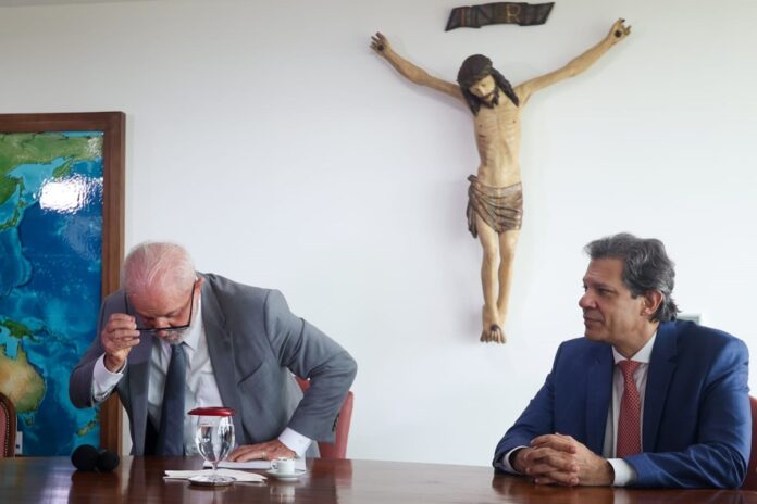 corte-de-gastos:-governo-mantem-misterio-e-testa-paciencia-do-mercado