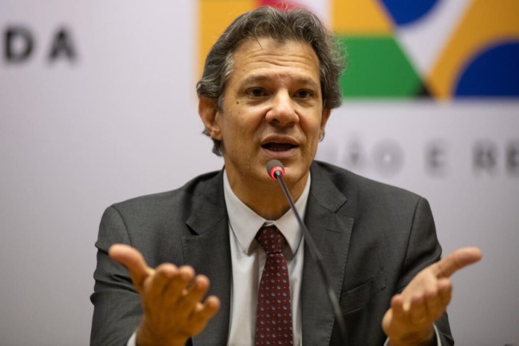 ministros-reagiram-“de-varias-maneiras”-a-cortes-de-gastos,-diz-haddad