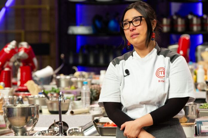 kim-chora-ao-ser-eliminada-por-erro-basico-no-masterchef-confeitaria
