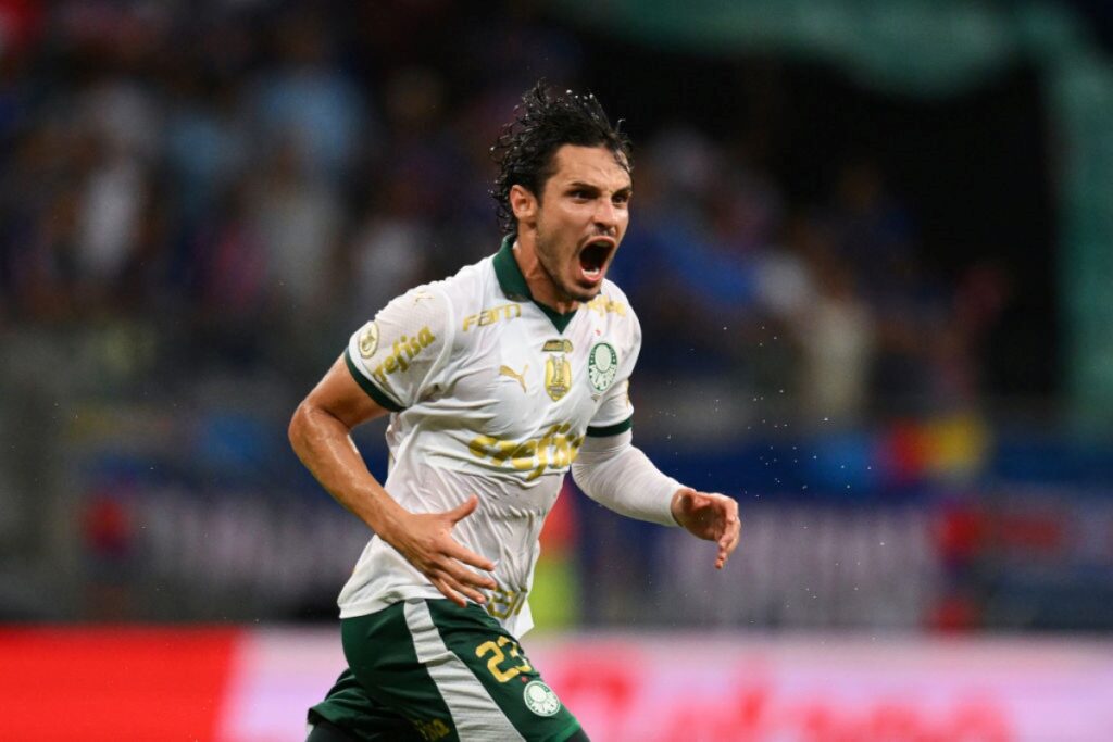palmeiras-vence-o-bahia-de-virada-e-bota-pressao-no-botafogo