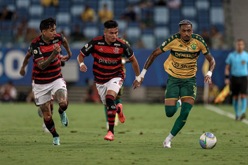 flamengo-vira-contra-o-cuiaba;-gremio-busca-empate-contra-o-juventude