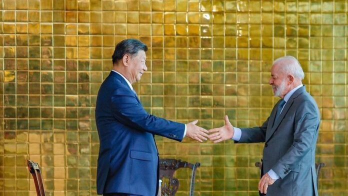 xinxim-de-galinha,-cajuzinho-do-cerrado:-veja-o-menu-do-jantar-oferecido-por-lula-a-xi-jinping