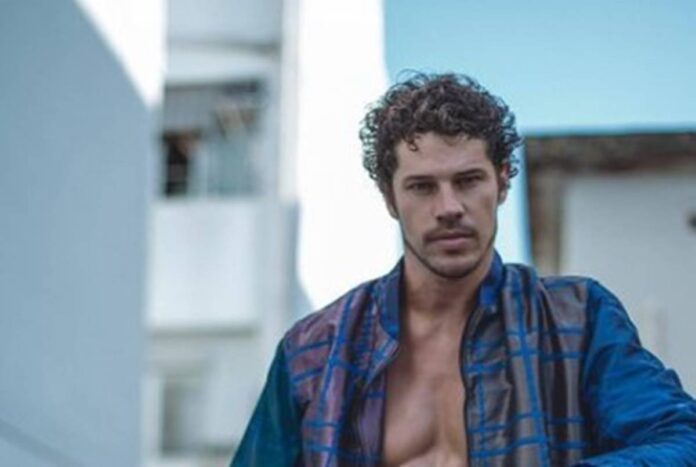 jose-loreto-compartilha-foto-pelado-e-web-reage:-“eita-lele”
