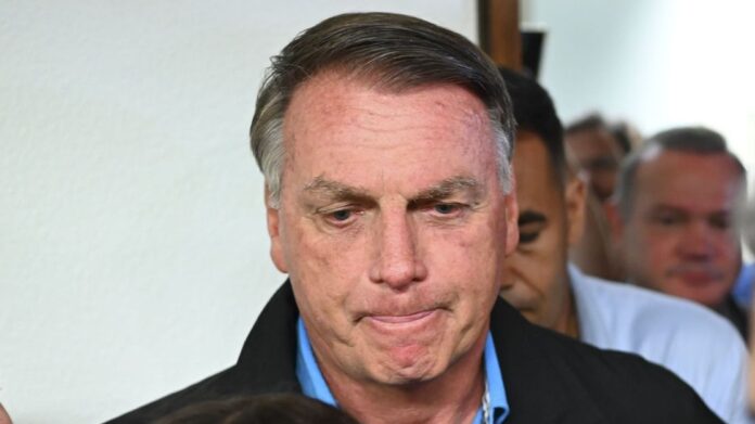 bolsonaro-esta-no-centro-de-um-suposto-plano-de-golpe,-diz-criminalista-ao-ww