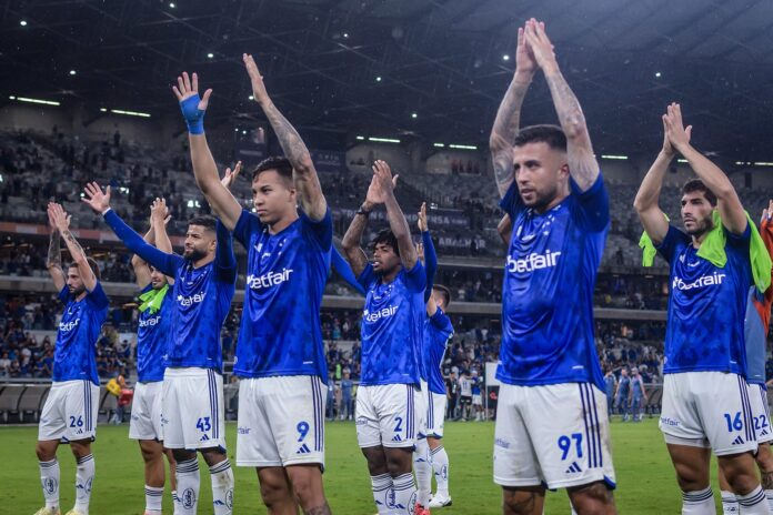 cruzeiro-encara-racing-em-busca-de-primeiro-titulo-na-reconstrucao
