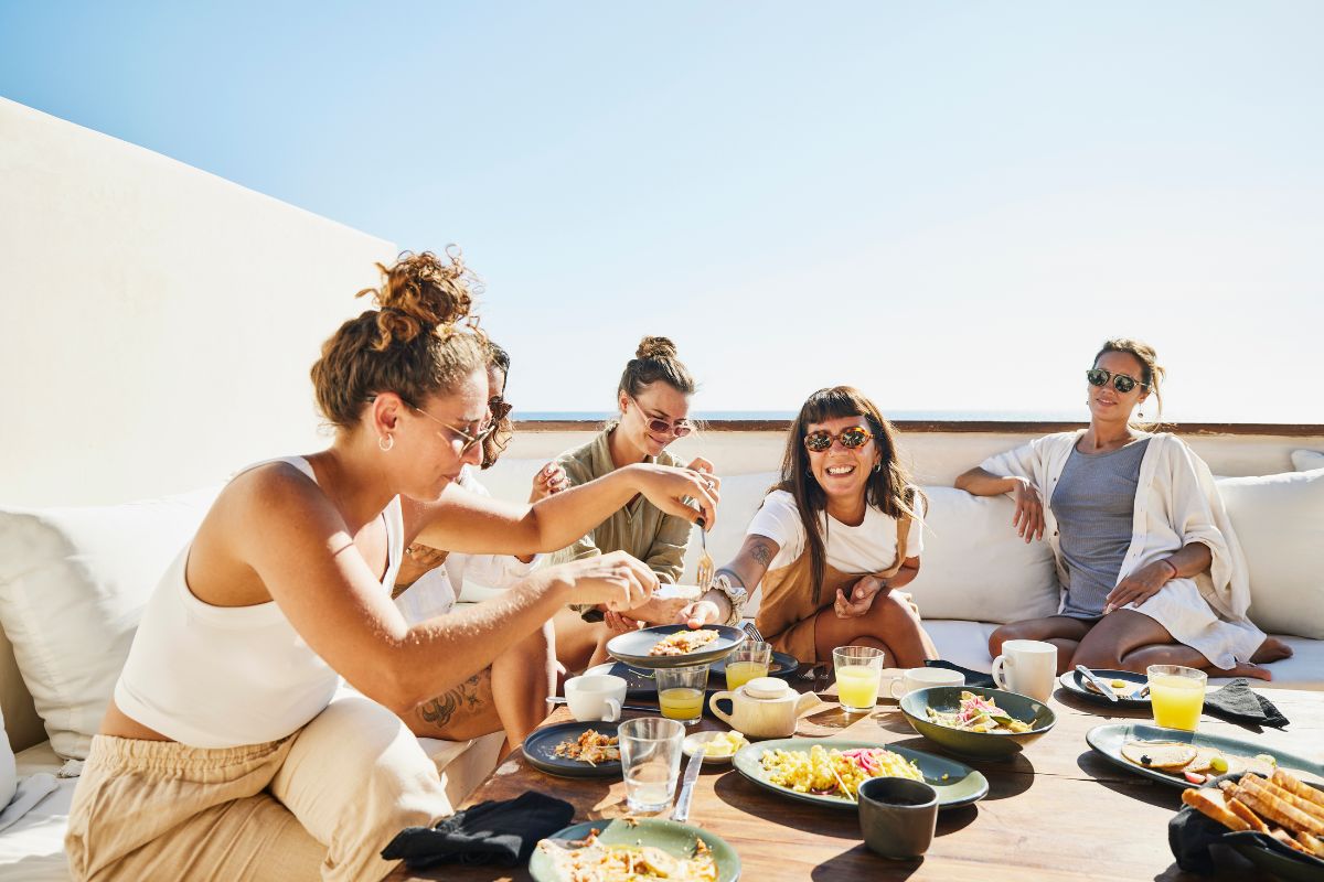microbiota-intestinal-e-construida-por-amigos-e-familiares,-diz-estudo