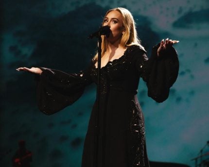 adele-encerra-residencia-de-100-shows-em-las-vegas-com-video-emocionante