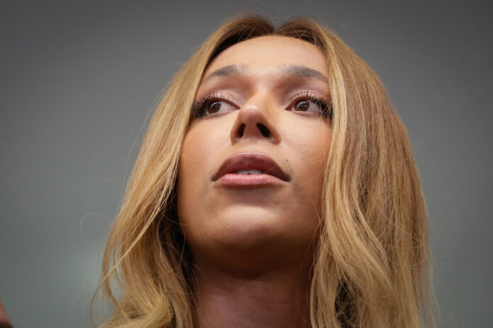 erika-hilton-pede-que-ministerio-publico-investigue-ana-paula-minerato