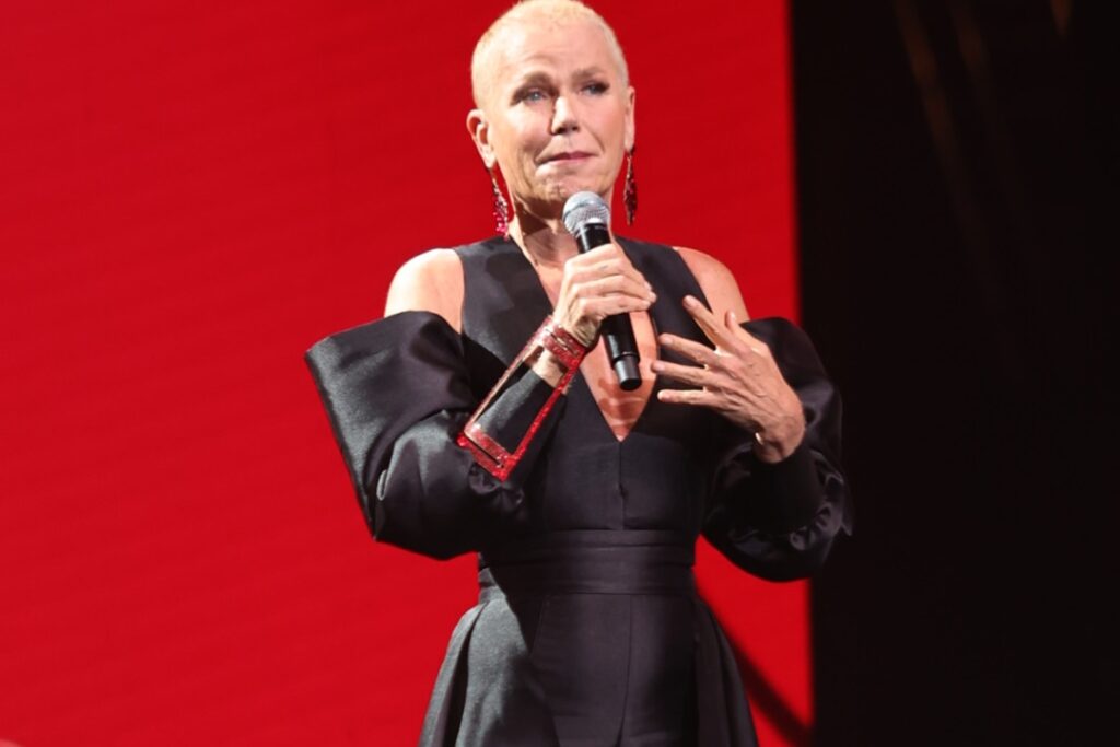 xuxa-defende-ananda-apos-falas-racistas-de-ana-paula-minerato