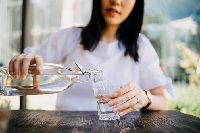 perda-de-peso:-estudo-lista-beneficios-de-beber-mais-agua-todo-dia