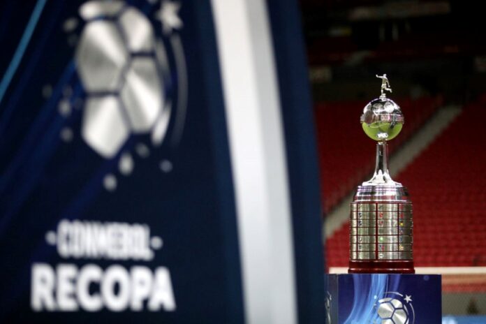 proximo!-taca-da-libertadores-e-ampliada-para-comportar-mais-placas