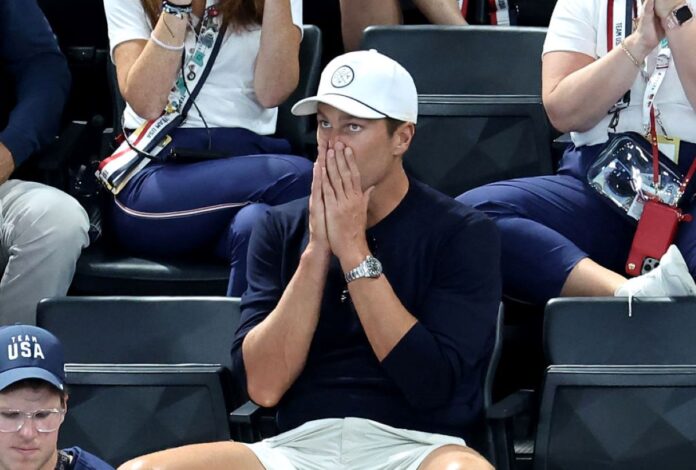tom-brady-nao-consegue-seguir-em-frente-apos-divorcio-de-gisele