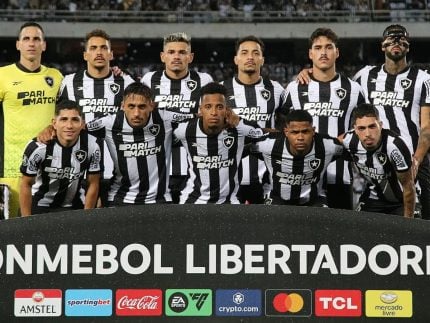 botafogo-bate-o-atletico-mg-e-conquista-a-libertadores-pela-1a-vez