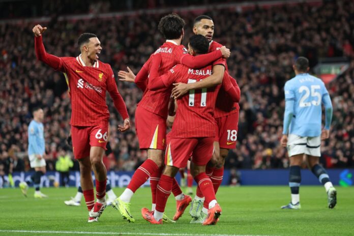 liverpool-bate-city-e-se-isola-na-lideranca-da-premier-league