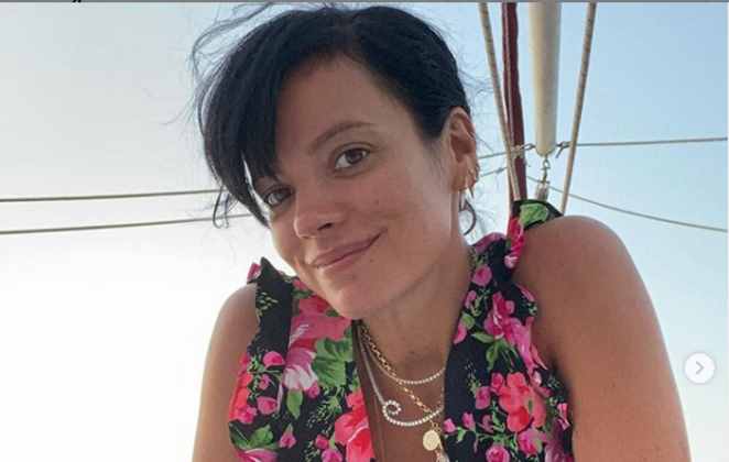 lily-allen-nunca-tinha-feito-sexo-sem-estar-bebada:-‘experiencia-reveladora’
