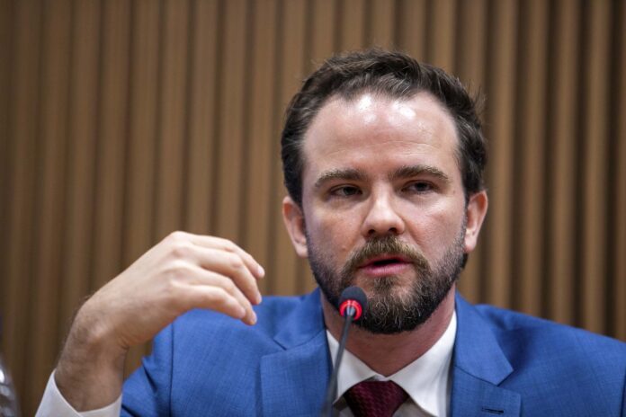 no-2-da-fazenda-confirma:-debate-sobre-isencao-do-ir-fica-para-2025