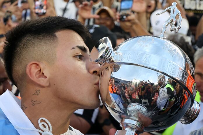 vai-sair?-thiago-almada-deixa-futuro-no-botafogo-em-aberto